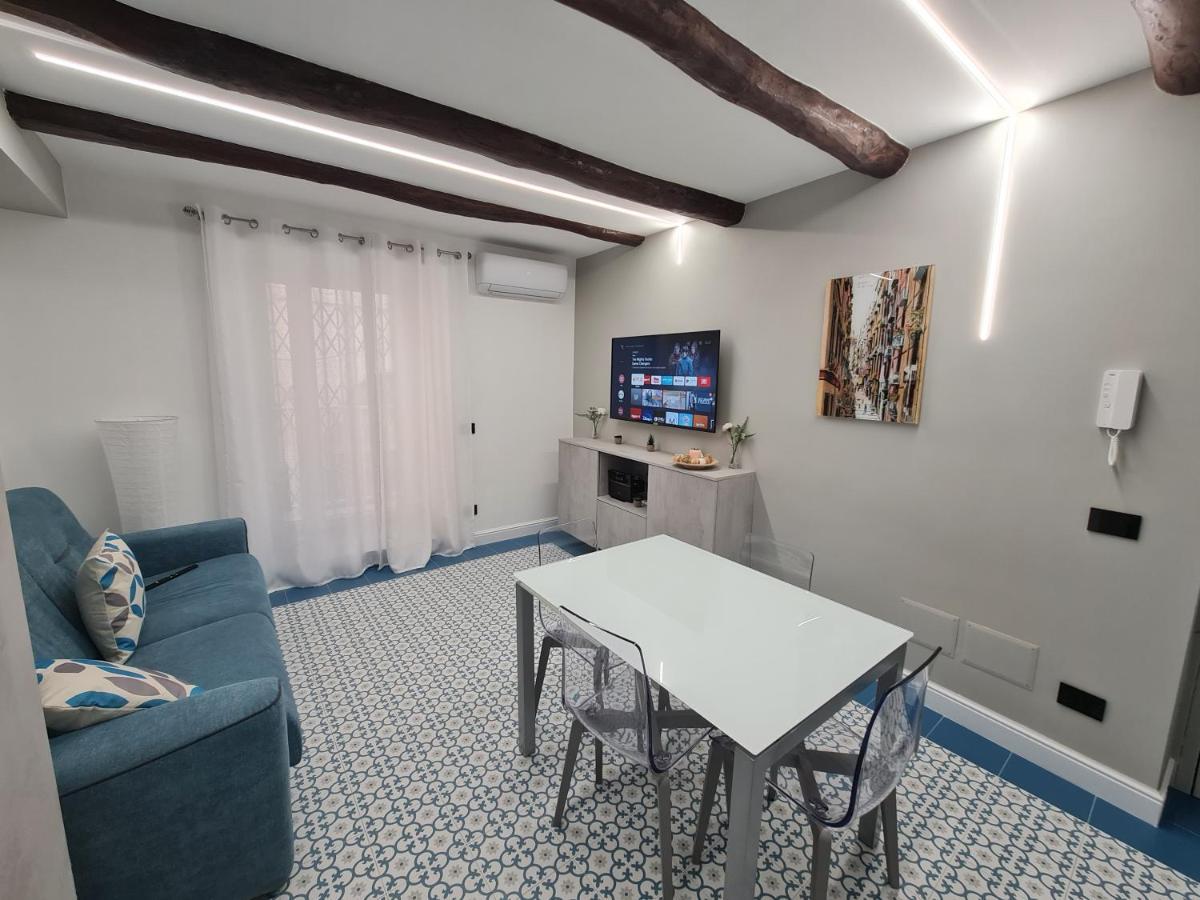 Апартаменты Chiaja Lux House Неаполь Экстерьер фото