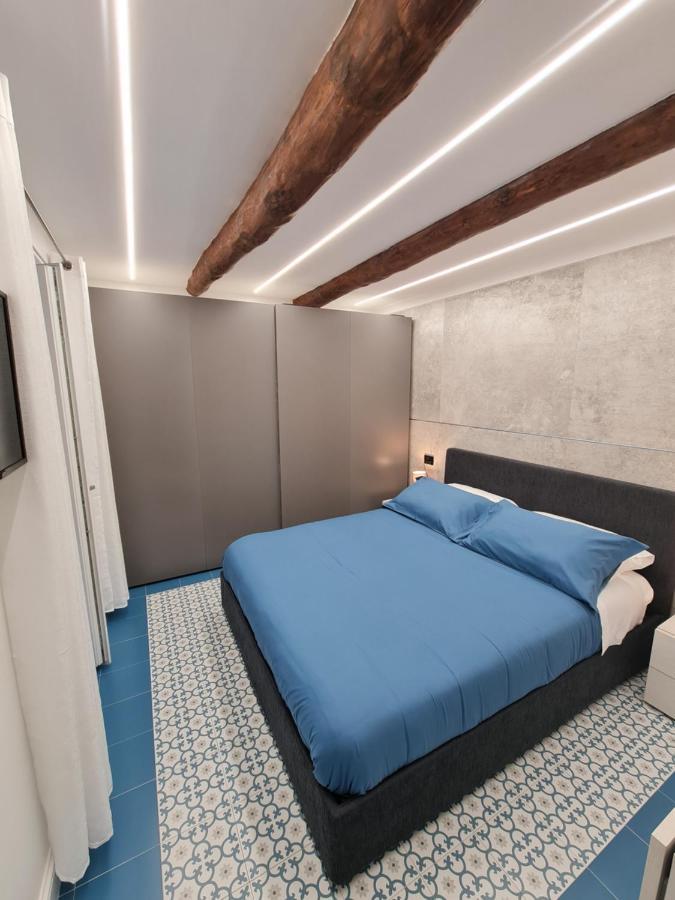 Апартаменты Chiaja Lux House Неаполь Экстерьер фото